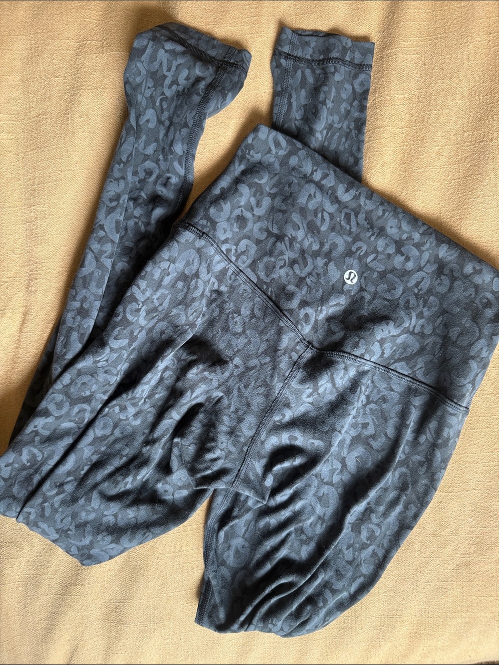 lululemon athletica Black Gray Leopard Print Leggings